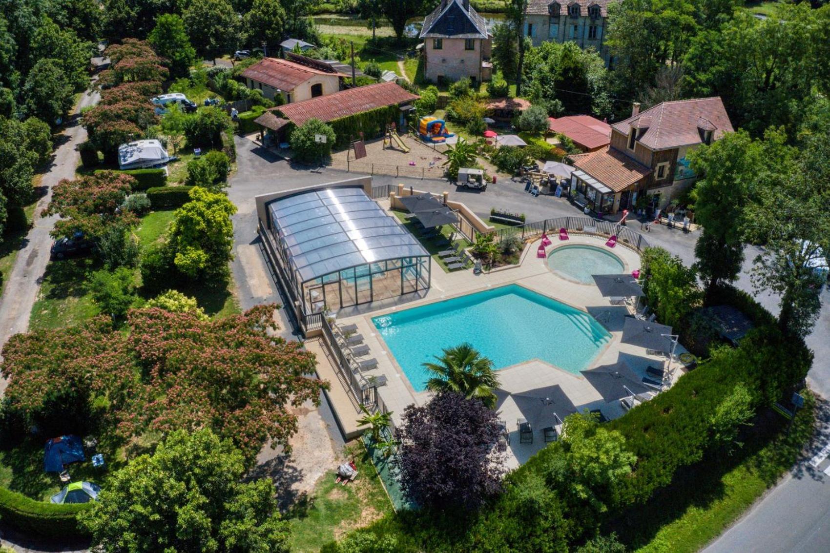 Hotel Le Moulin Du Bleufond Montignac-Lascaux Exterior foto